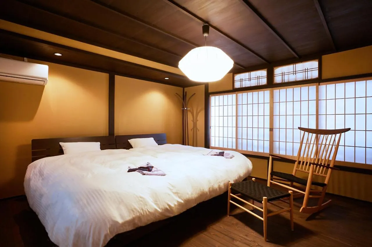 Rinn Shijo Takasegawa Kyoto